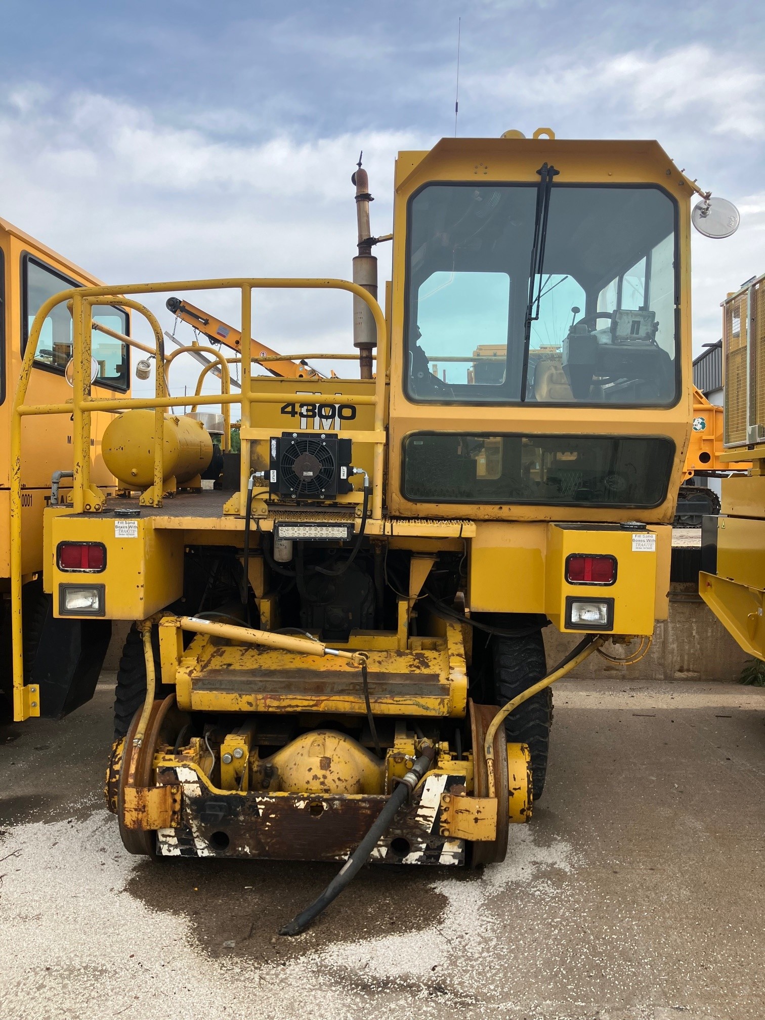 Trackmobile 4300 TM Railcar Mover