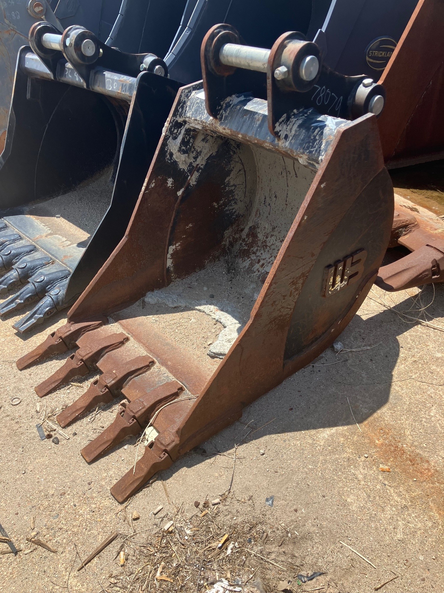 Werk-Brau 24" Digging Bucket PC88