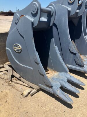 Strickland 24" 3-Tooth Severe Duty Bucket PC200